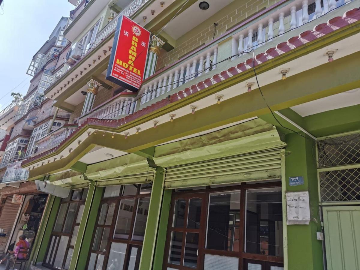 Om Bramha Hotel Kathmandu Buitenkant foto
