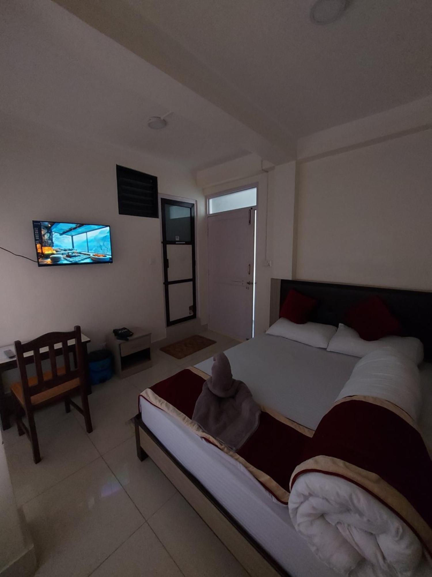 Om Bramha Hotel Kathmandu Buitenkant foto